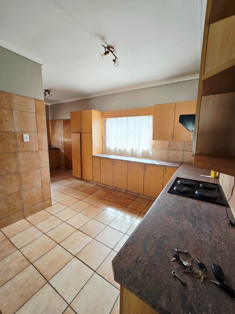 5 Bedroom Property for Sale in Flamwood North West